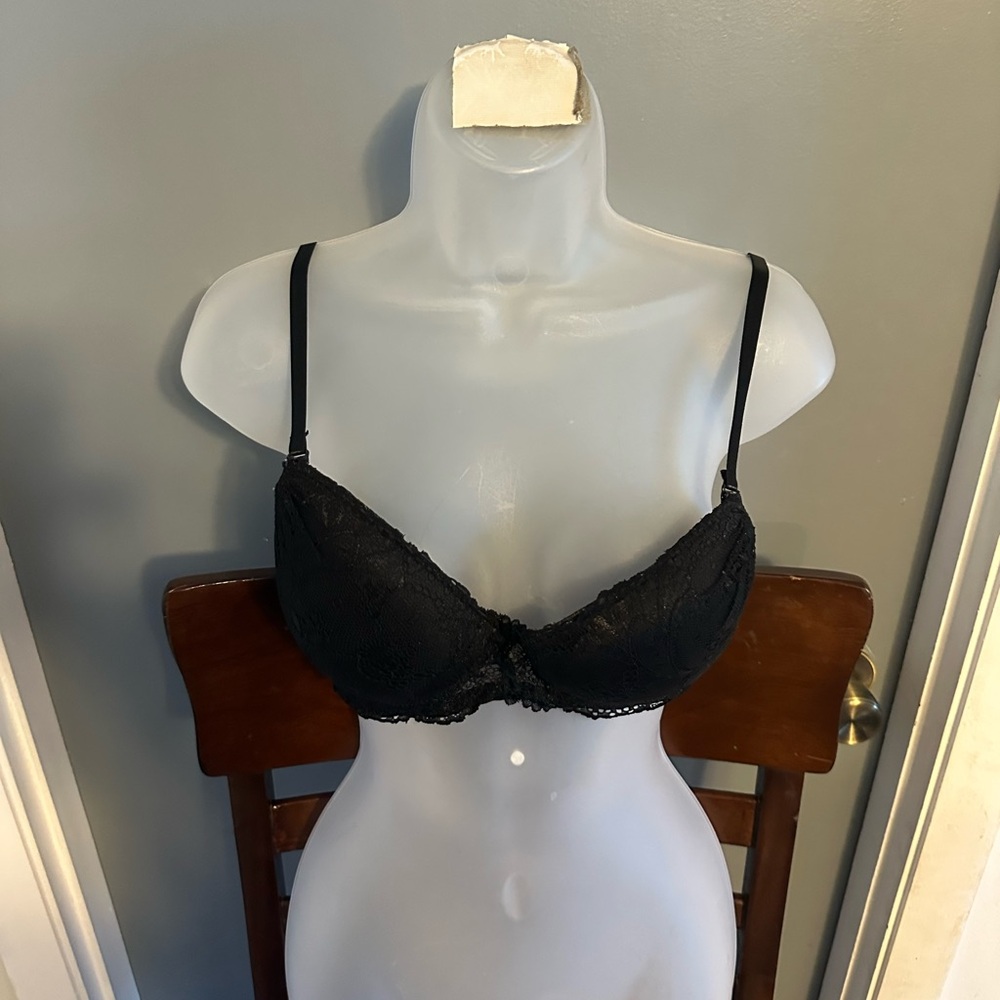 Elegant Black Lace Bra 34C